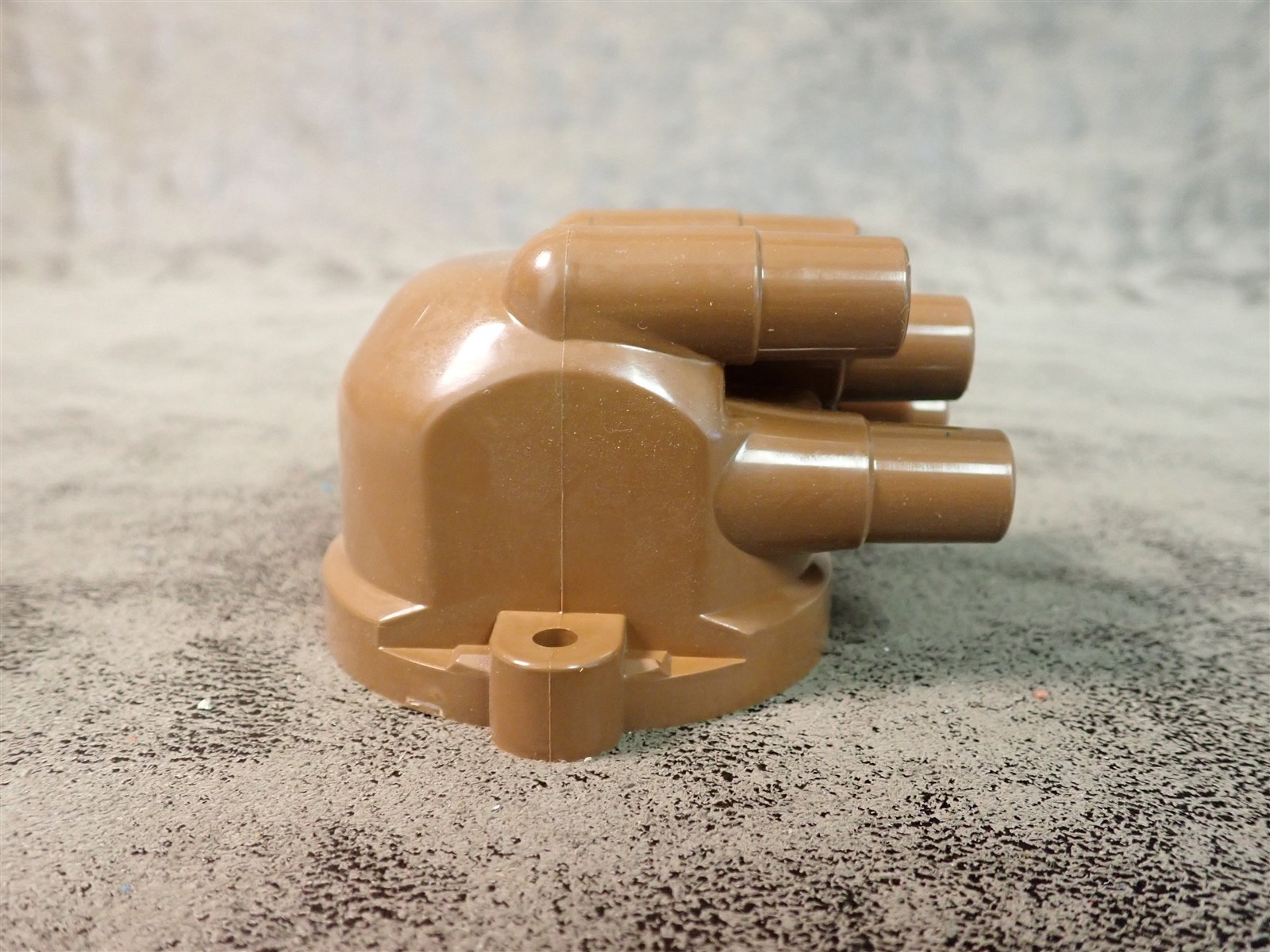 NEW WVE 5D1112 Distributor Cap (SS47)