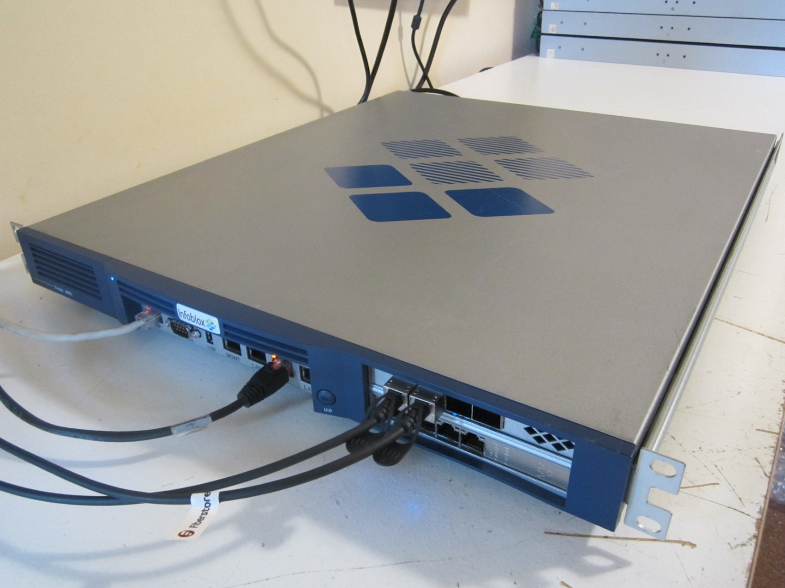 PfSense: 8x1Gb, 4x10Gb, E3-1275 v5, 16GB, 80GB SSD, AES-NI (Supermicro X11SSW)