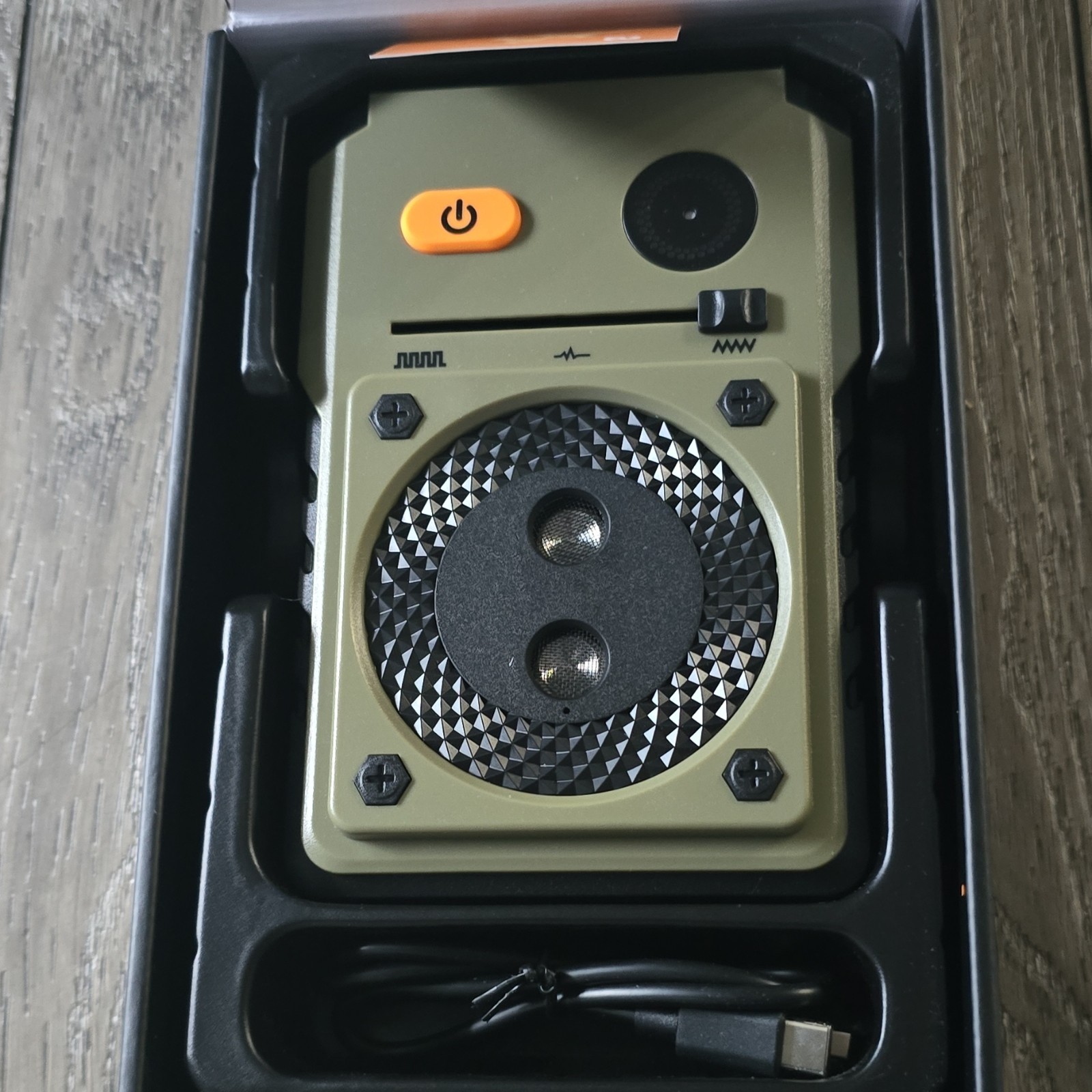 Ultrasonic Anti Barking Device with Rechargeable Battery
