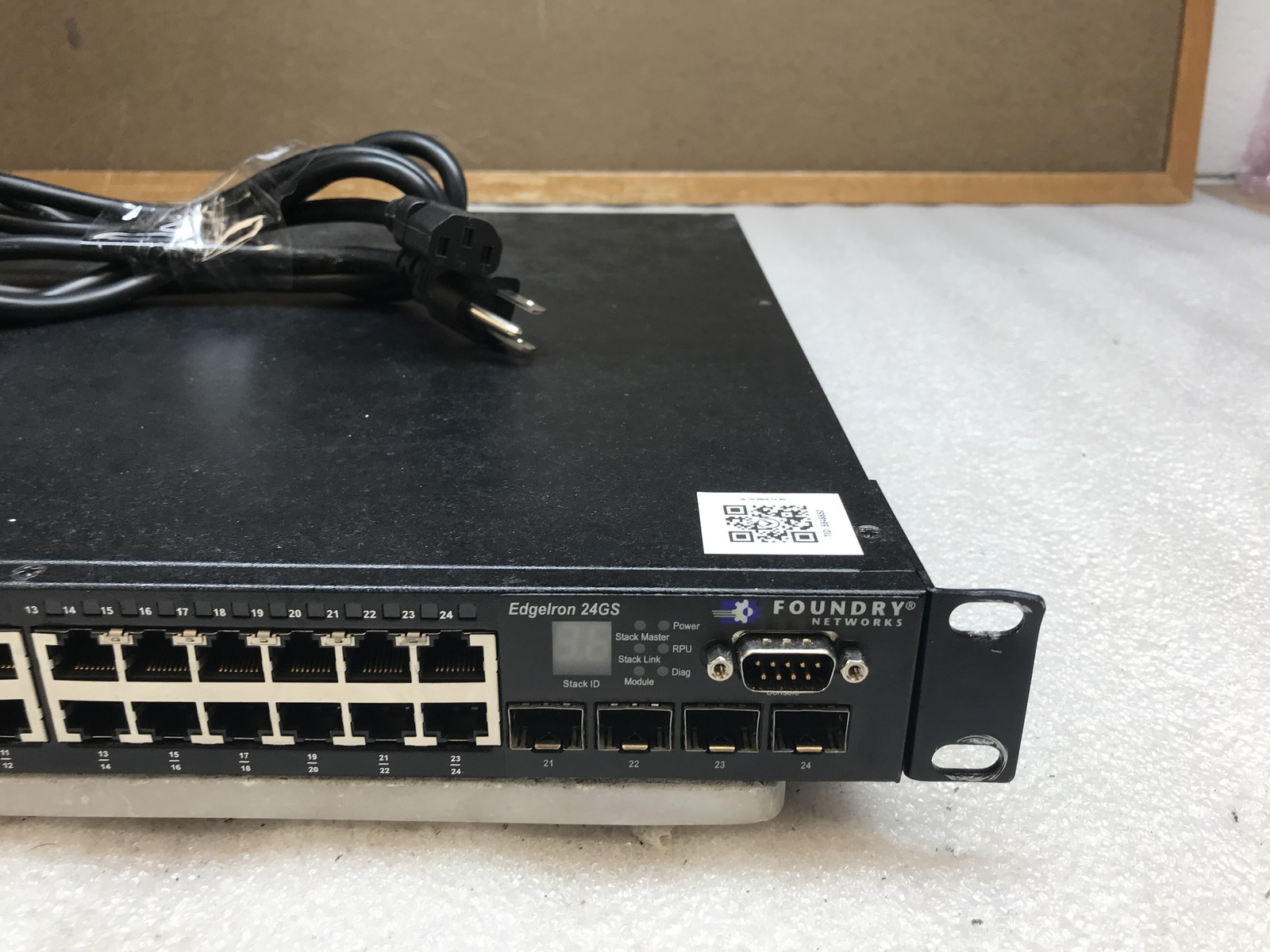 Foundry Networks EdgeIron 24GS 24 Port Gigabit Managed Switch with Rack Ears