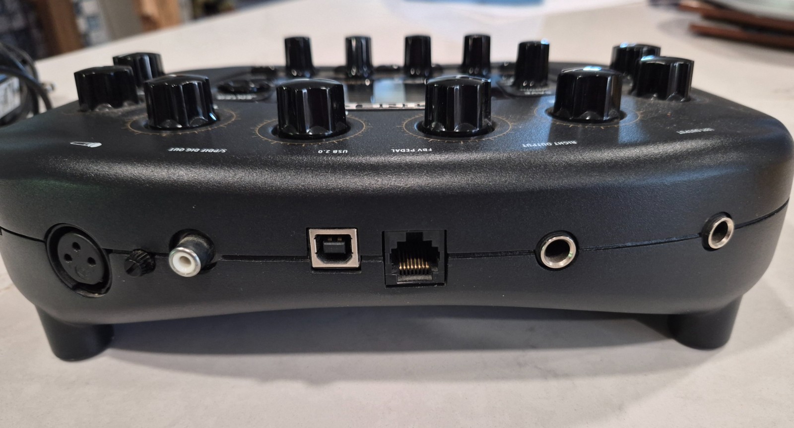 Line 6 POD HD Desktop Guitar Multi-Effect Processor w/ Power Cord