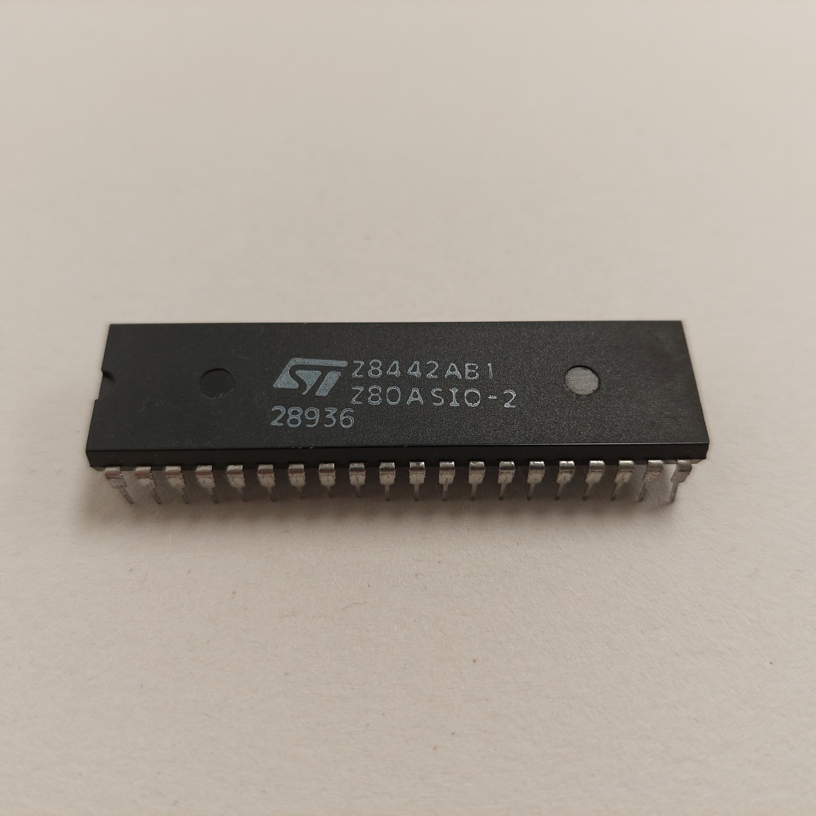 Z8442AB1 STM INTEGRATED CIRCUIT X1PC