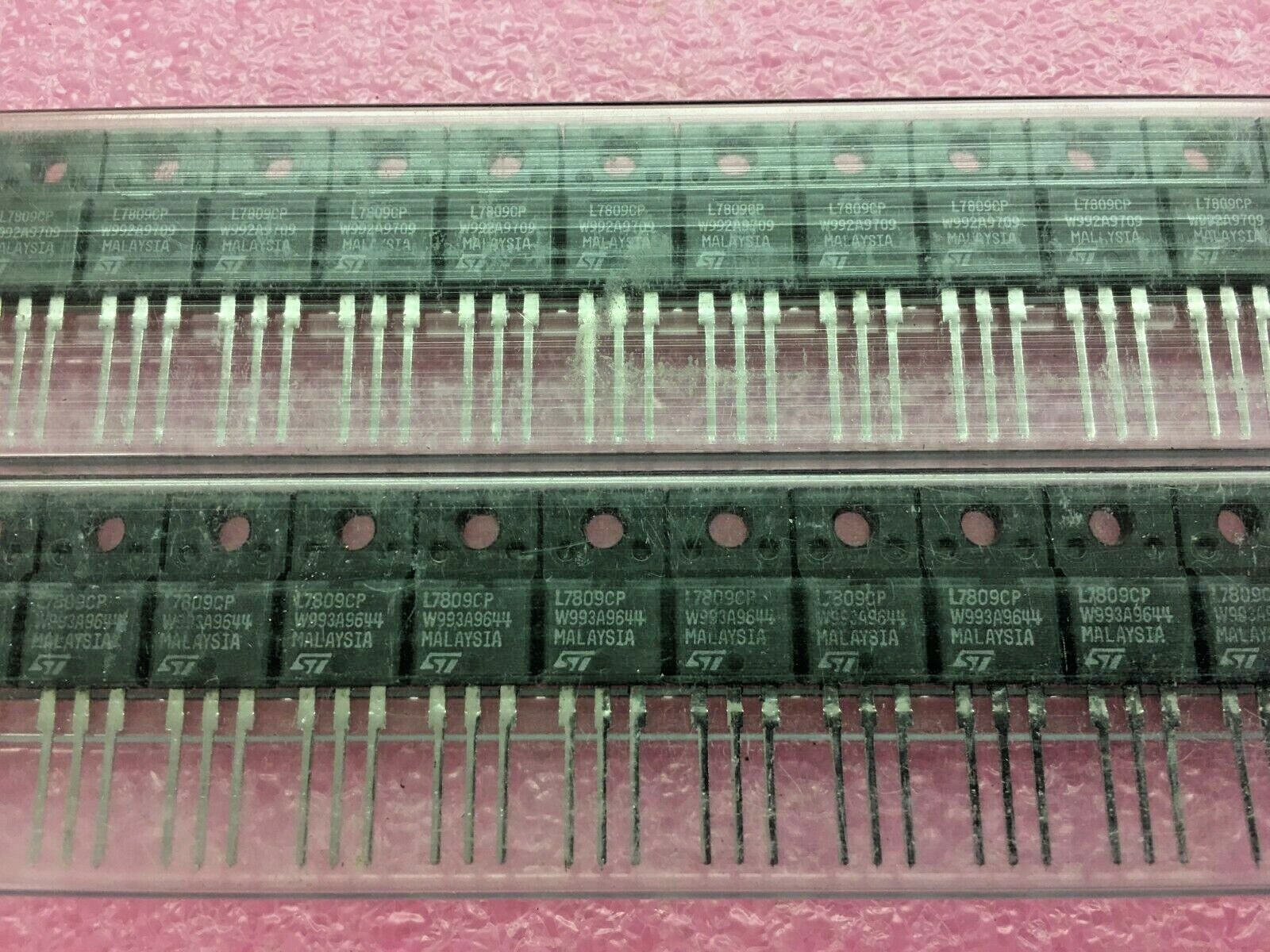 (13 PIECE LOT) L7809CP, STM, IC REG LINEAR 9V 1.5A TO220FP