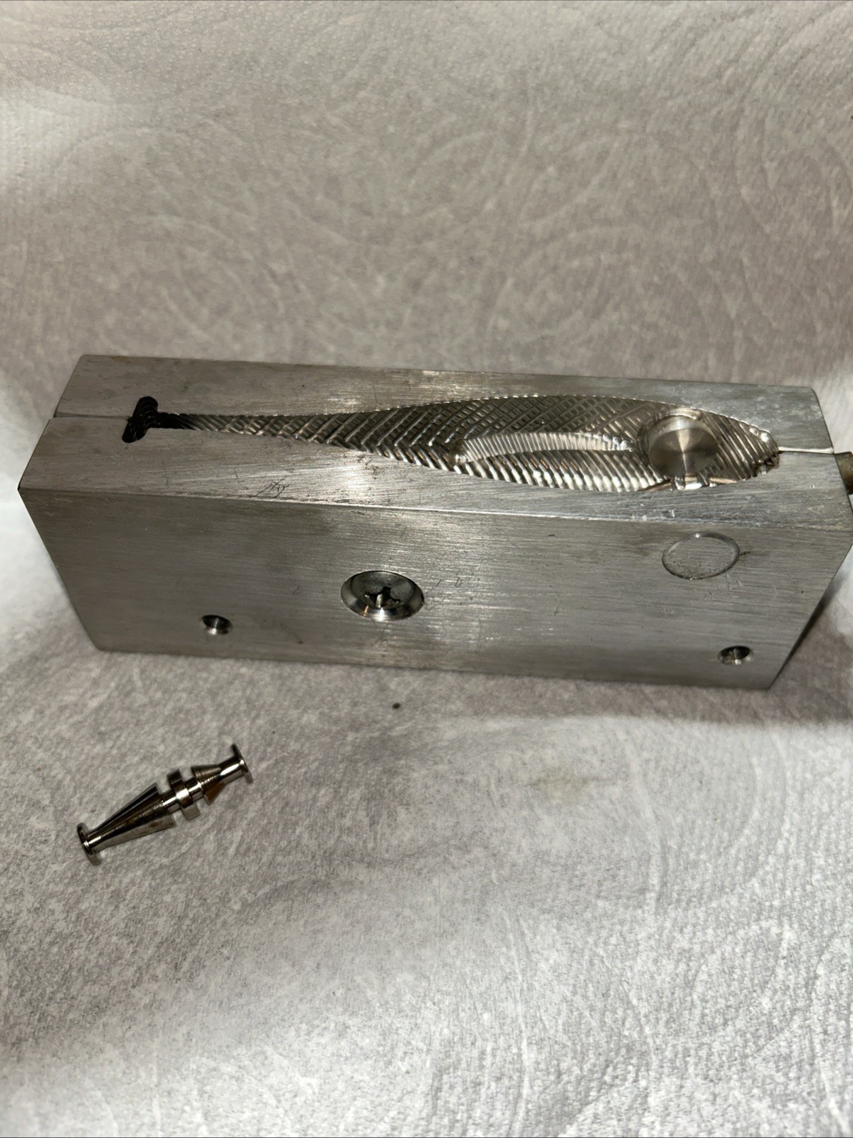 Swimbait Mold - Line Thru, Basstackle 5” Fat Line Thru. Uses BTS Inserts *LOOK*