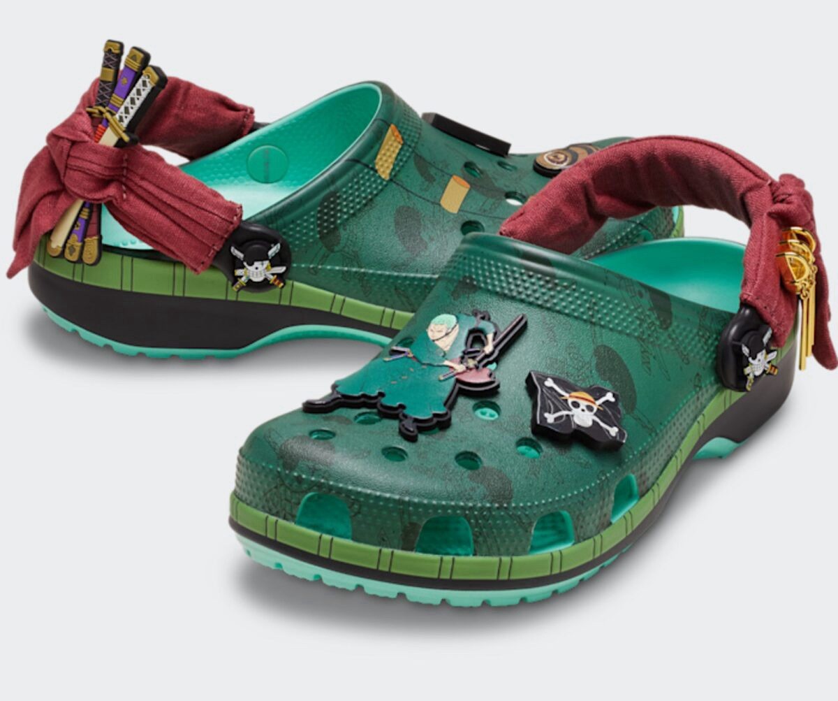 ✅ Crocs Classic Clog One Piece Roronoa Zoro 212953-90H **FAST SHIPPING**❗️