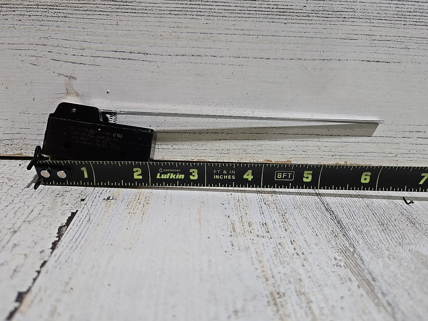 Honeywell Microswitch BZ-2RW863-A2 15A SPDT 6" Long Lever Basic Microswitch