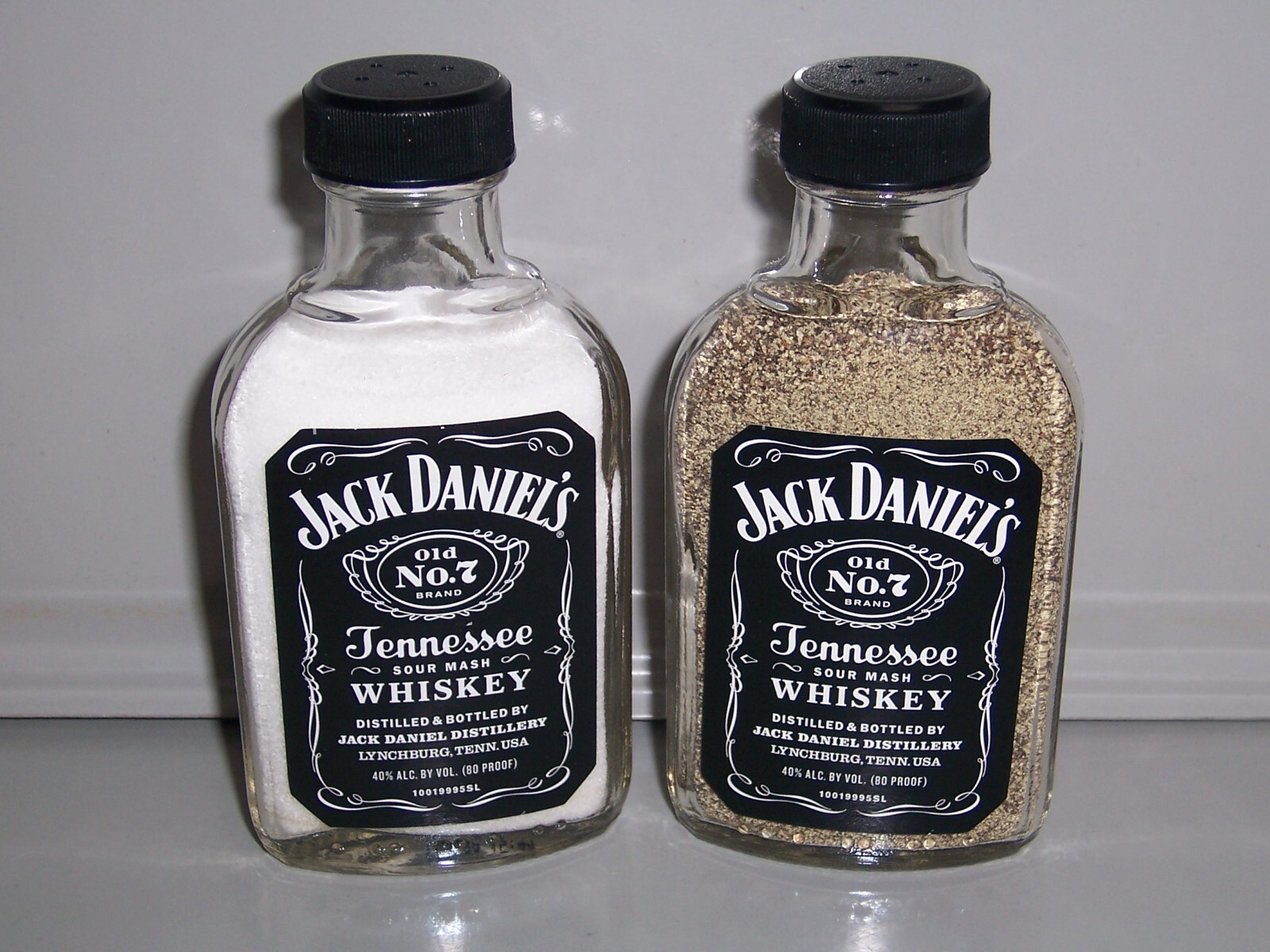 JACK DANIELS Whiskey Salt & Pepper Shakers from 100ml Flask Style Glass Bottles
