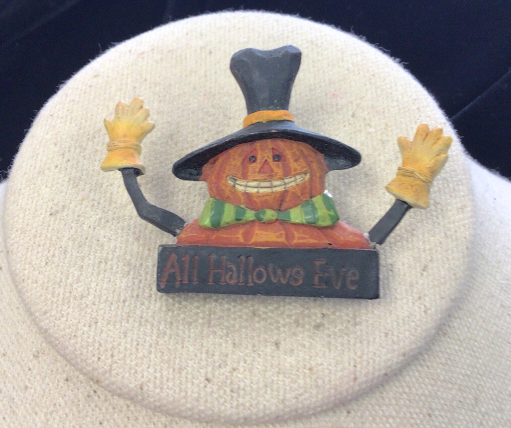 Vintage Halloween Holiday Costume Pumpkin Dressed Like Scarecrow Pin HH93