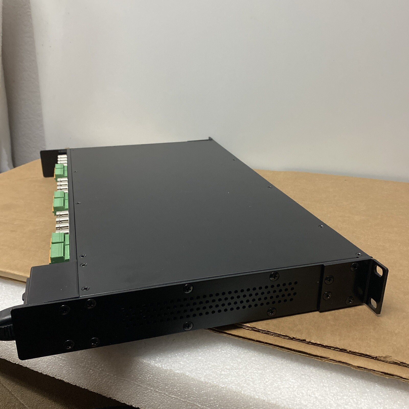 AMAG Visualizer 12 Channel 1U Modular Video Encoder EN-7912-A