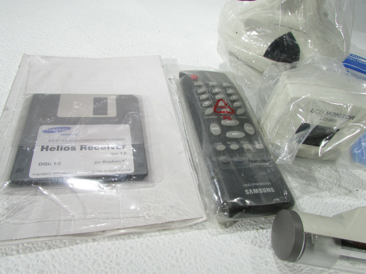 SAMSUNG LCD5000 VIDEO PRESENTER