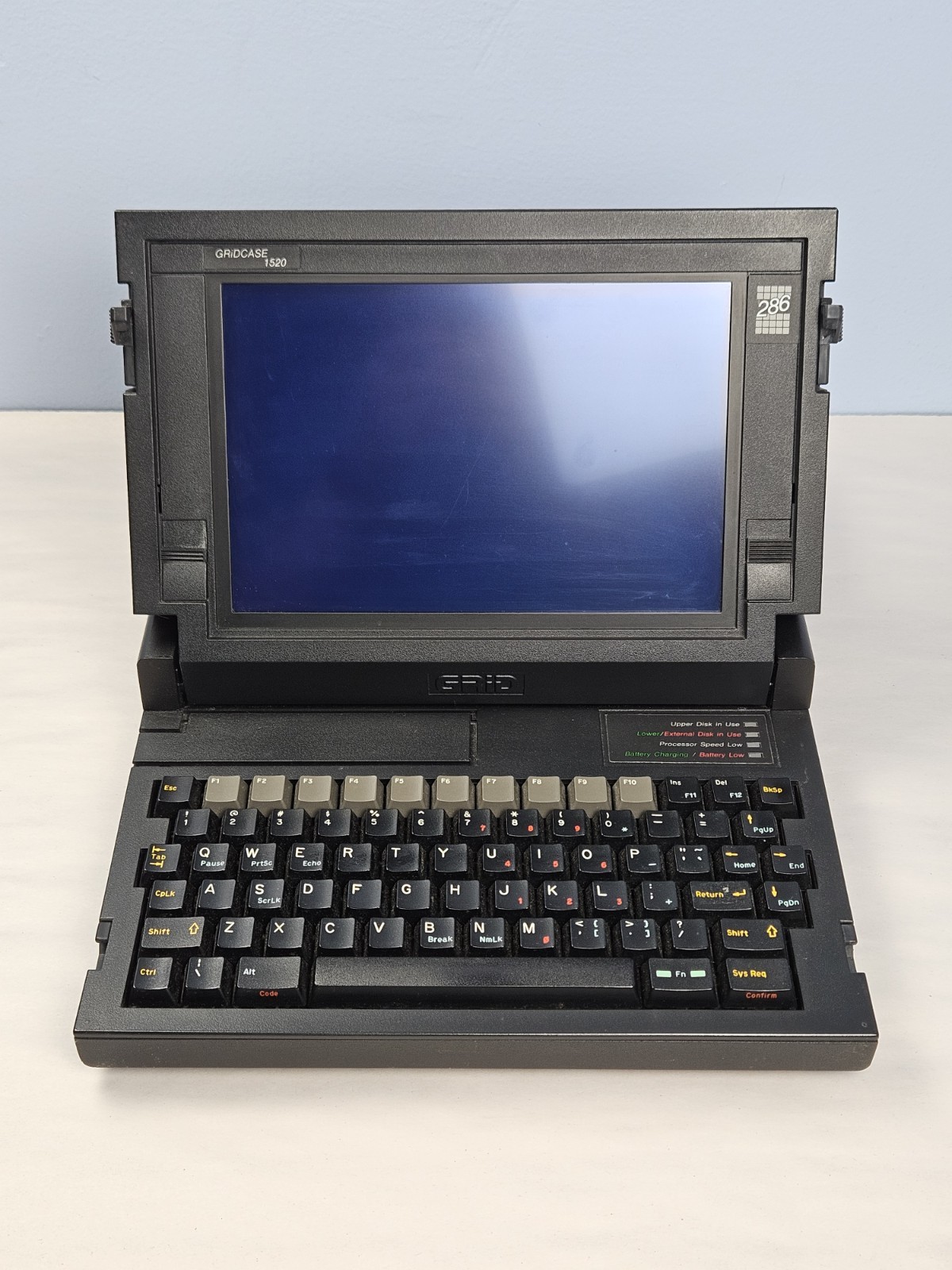 Vintage Grid Systems Gridcase 1520 286 Laptop Computer For Parts or Repair Boots