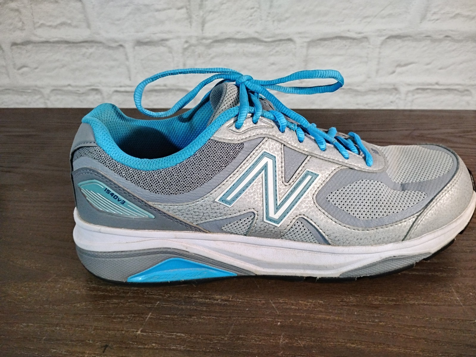 New Balance 1540v3 - Women's Size 11 Or Mens 9.5 Silver/Blue