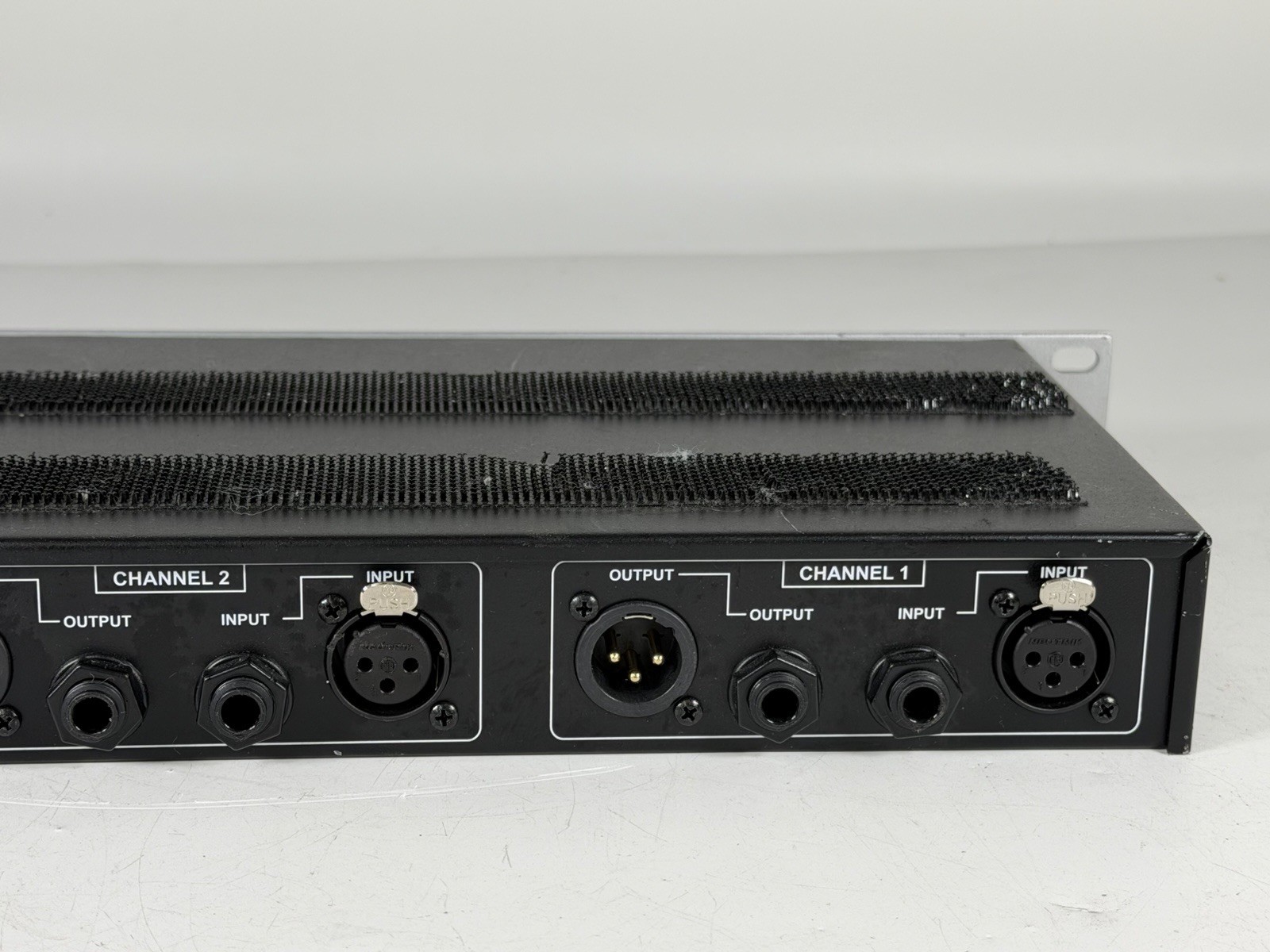 DBX 215S Dual Channel 15-Band Graphics Equalizer with Power Cable - Tested