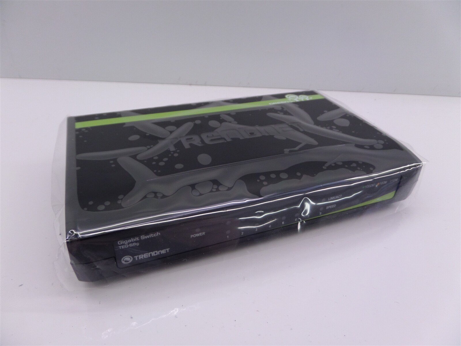 TrendNet TEG-S8g 8-Port GreenNet Gigabit Switch