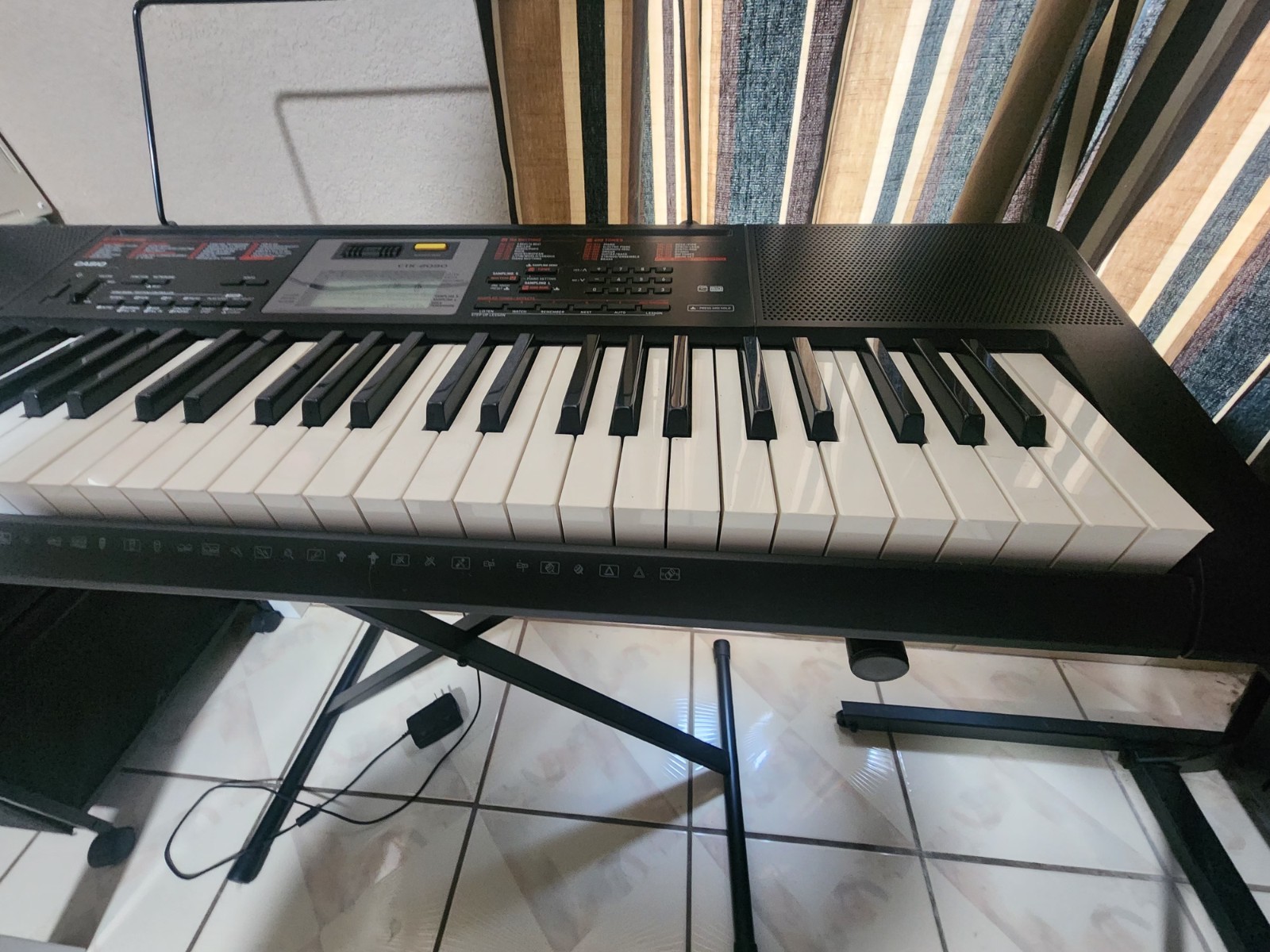Casio CTK-2090 Digital Electronic Keyboard 61 Keys