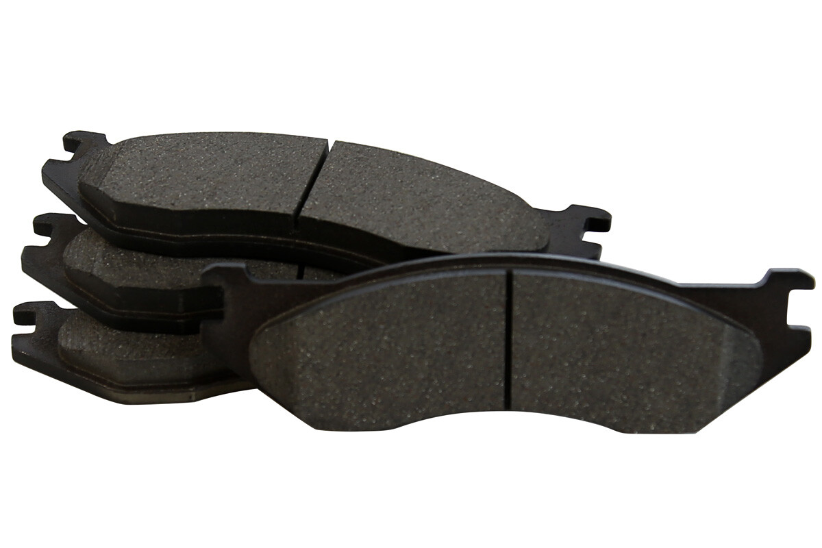 Front Ceramic Brake Pad Kit for 2002-2005 Dodge Ram 1500 2003-2006 Durango 4.7L