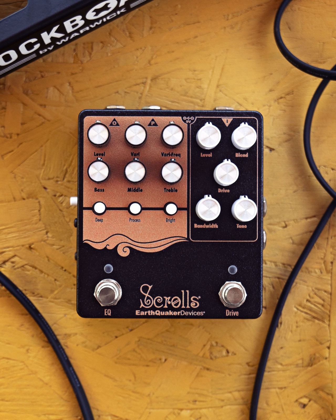 EarthQuaker Devices Scrolls Bass Odyssey