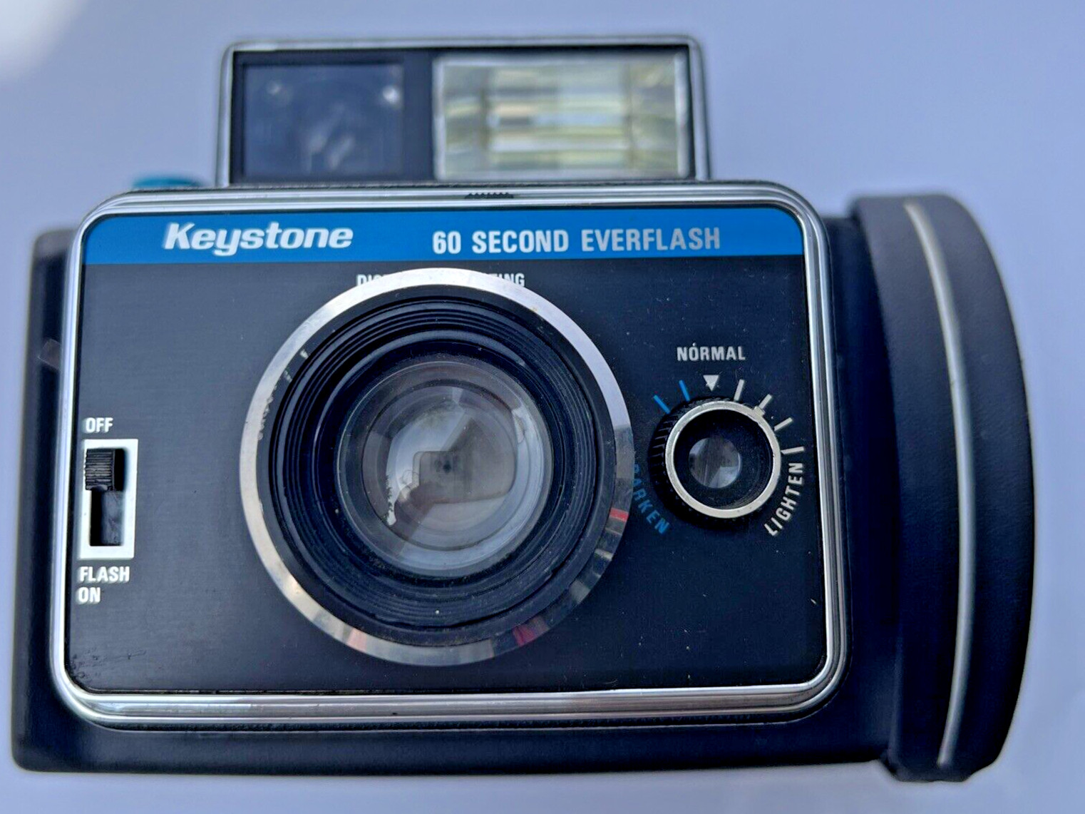 Keystone 60 Second Everflash Instant Film Camera Model 800