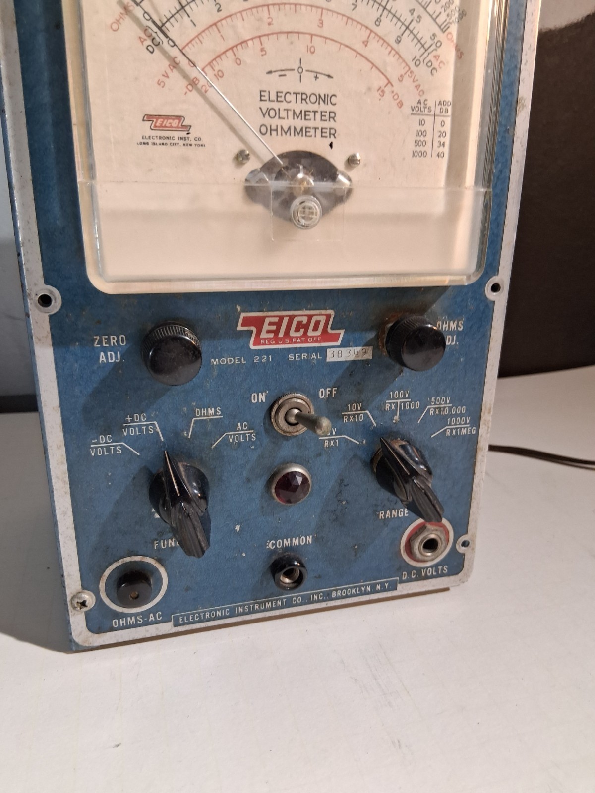 Vintage EICO Model 221 Voltmeter Ohmeter Powers On Untested Vacuum Tube VOM
