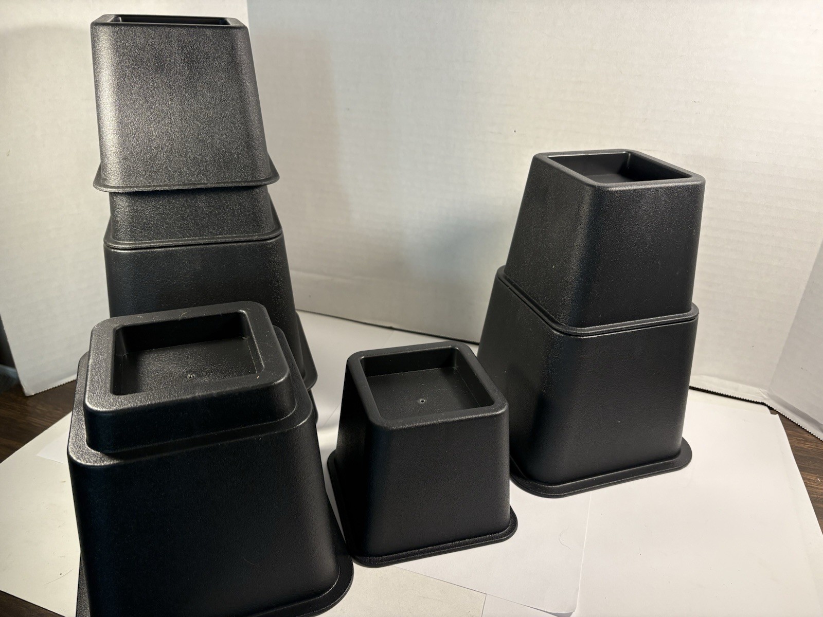 Adjustable Bed Risers Stackable to 9" Furniture Risers, 4 Large 6" & 4 Small 4"