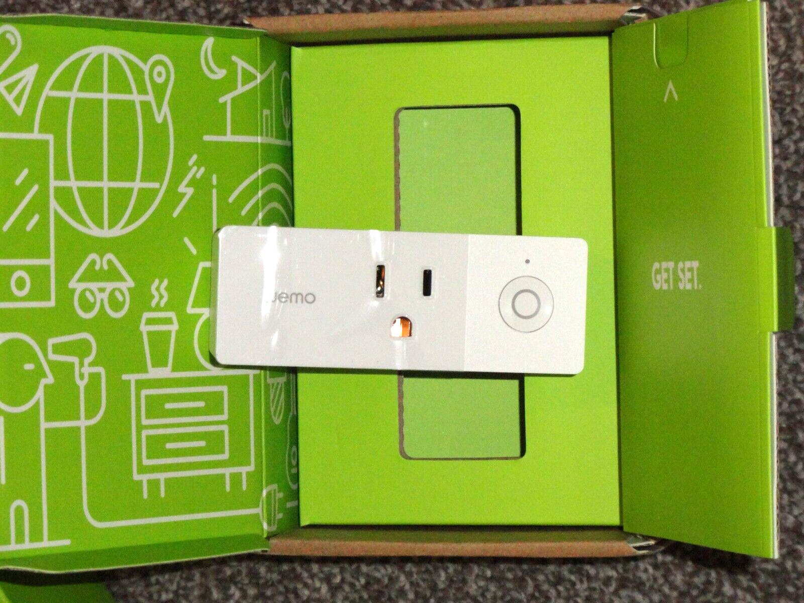 New WeMo Mini Wi-Fi Enabled Smart Plug White Model F7C063