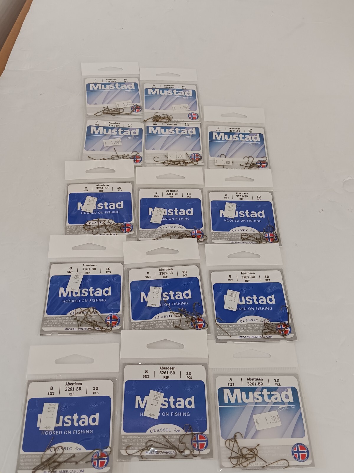 fish hooks (14)  Mustad 3261-BR-8-10 Aberdeen  Size 8 Bronze Fishing Hooks