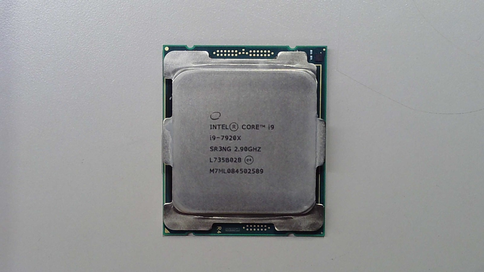 Intel Core i9-7920X Desktop CPU X-series Processor 16.5M Cache, up to 4.30 GHz