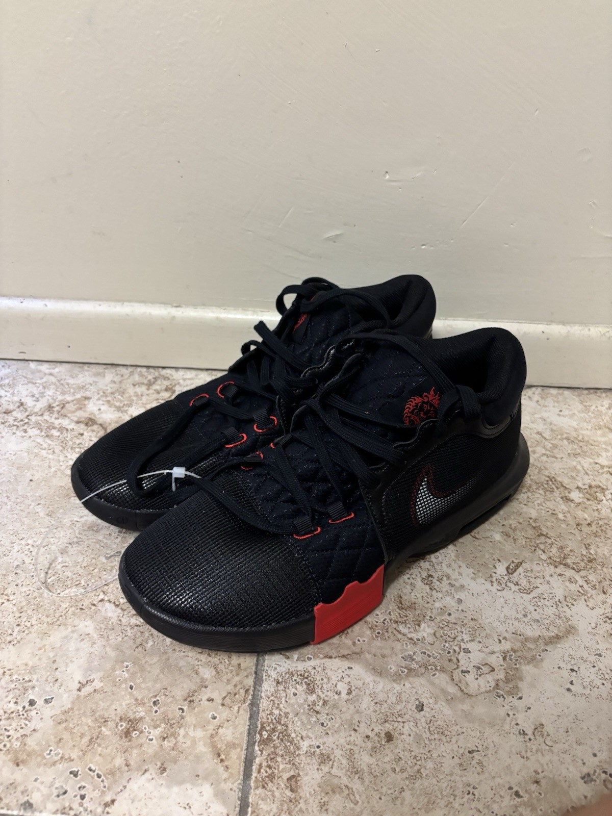 Nike Lebron Witness VIII Black University Red FB2239-005 Men’s Size 11