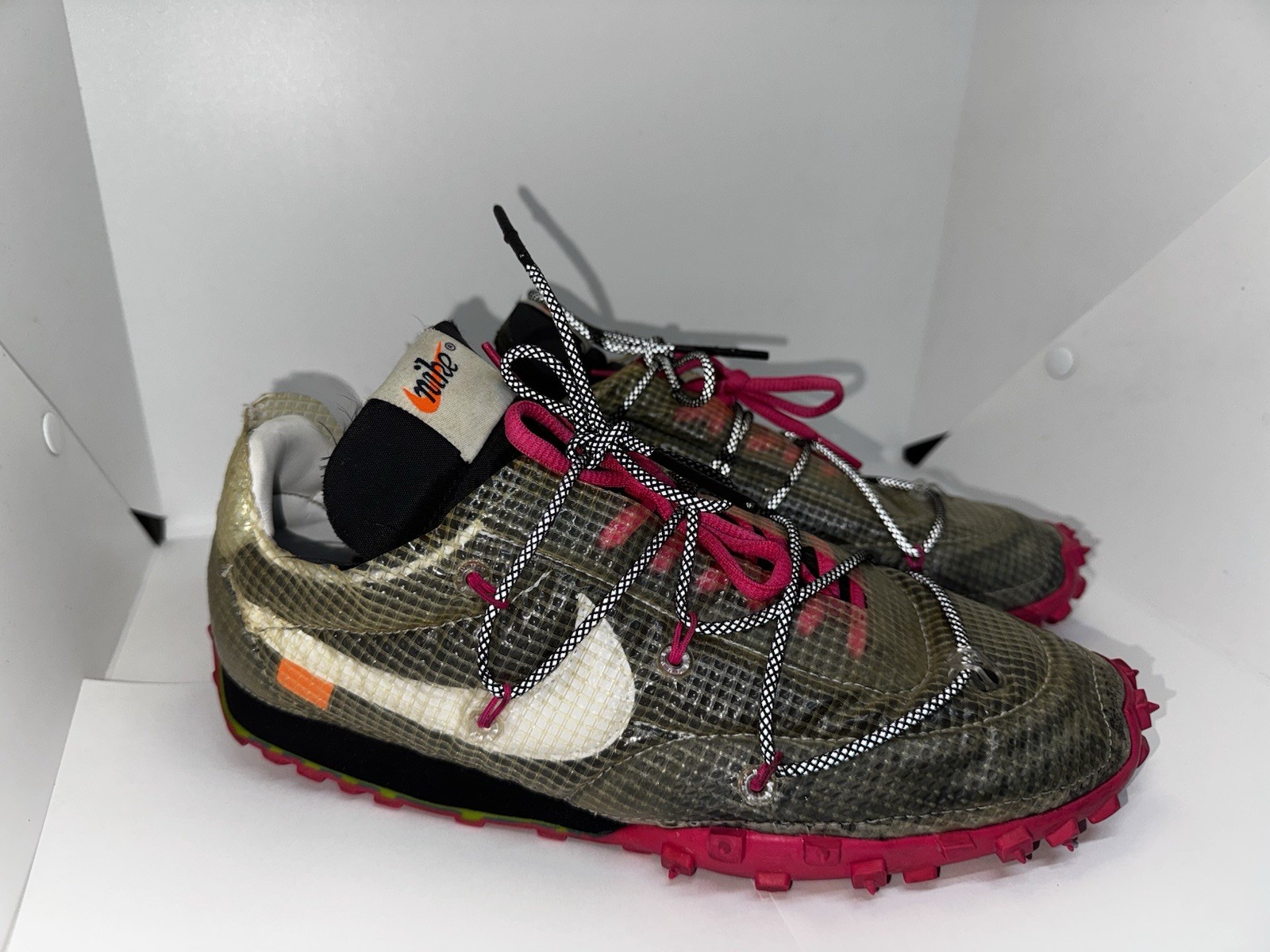 Nike Off-White x Waffle Racer Fuchsia Retro Sneakers CD8180-001 Womens Size 10.5