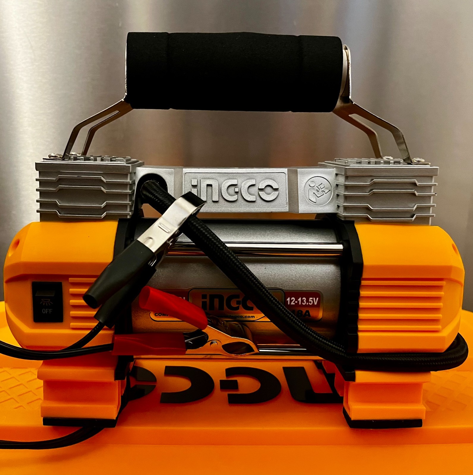 INGCO Auto Air Compressor 120PSI Max Air Flow 45L /min