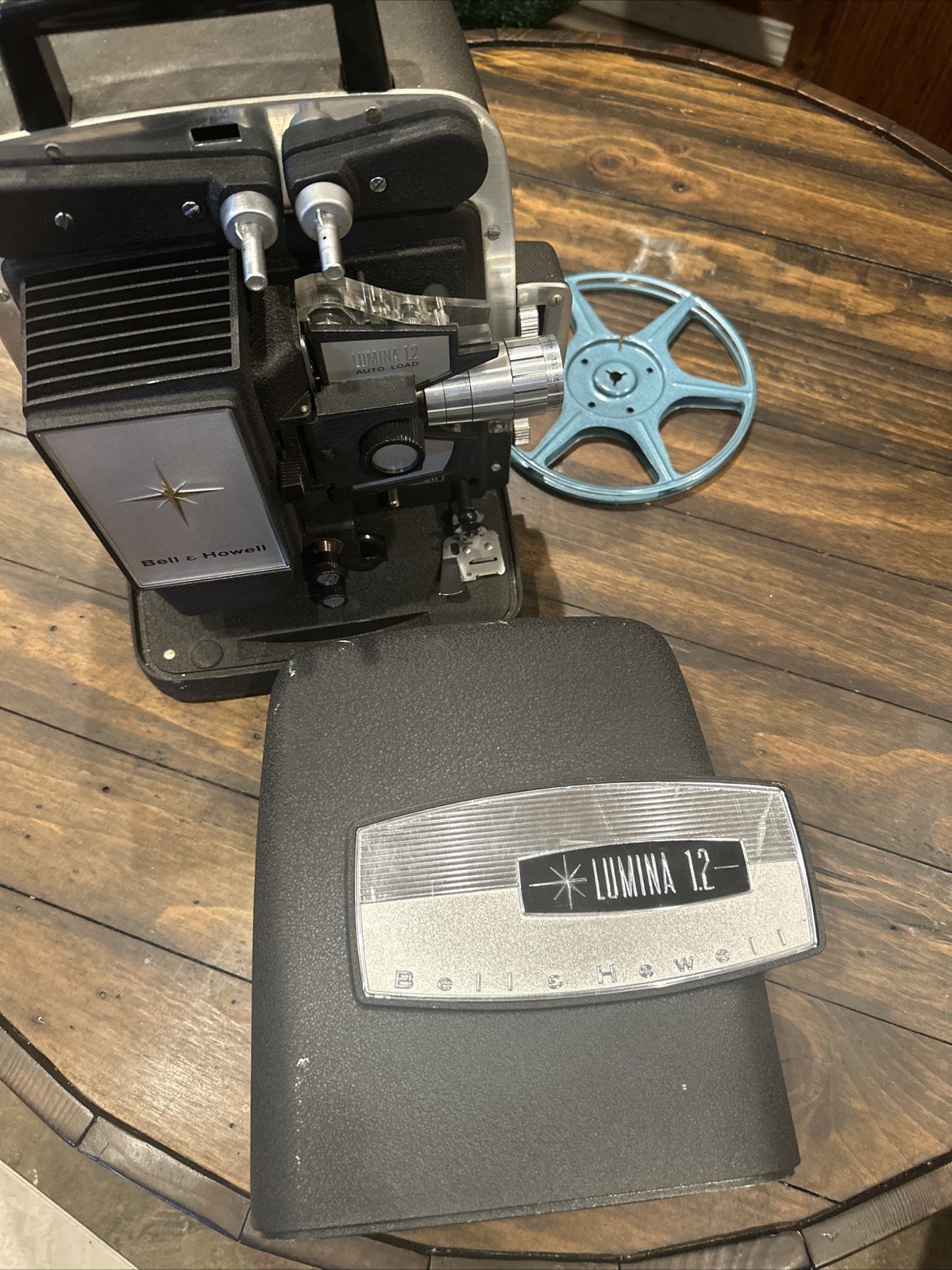 Bell and + Howell- Touch Tronic Lumina 1.2- Automatic Projector