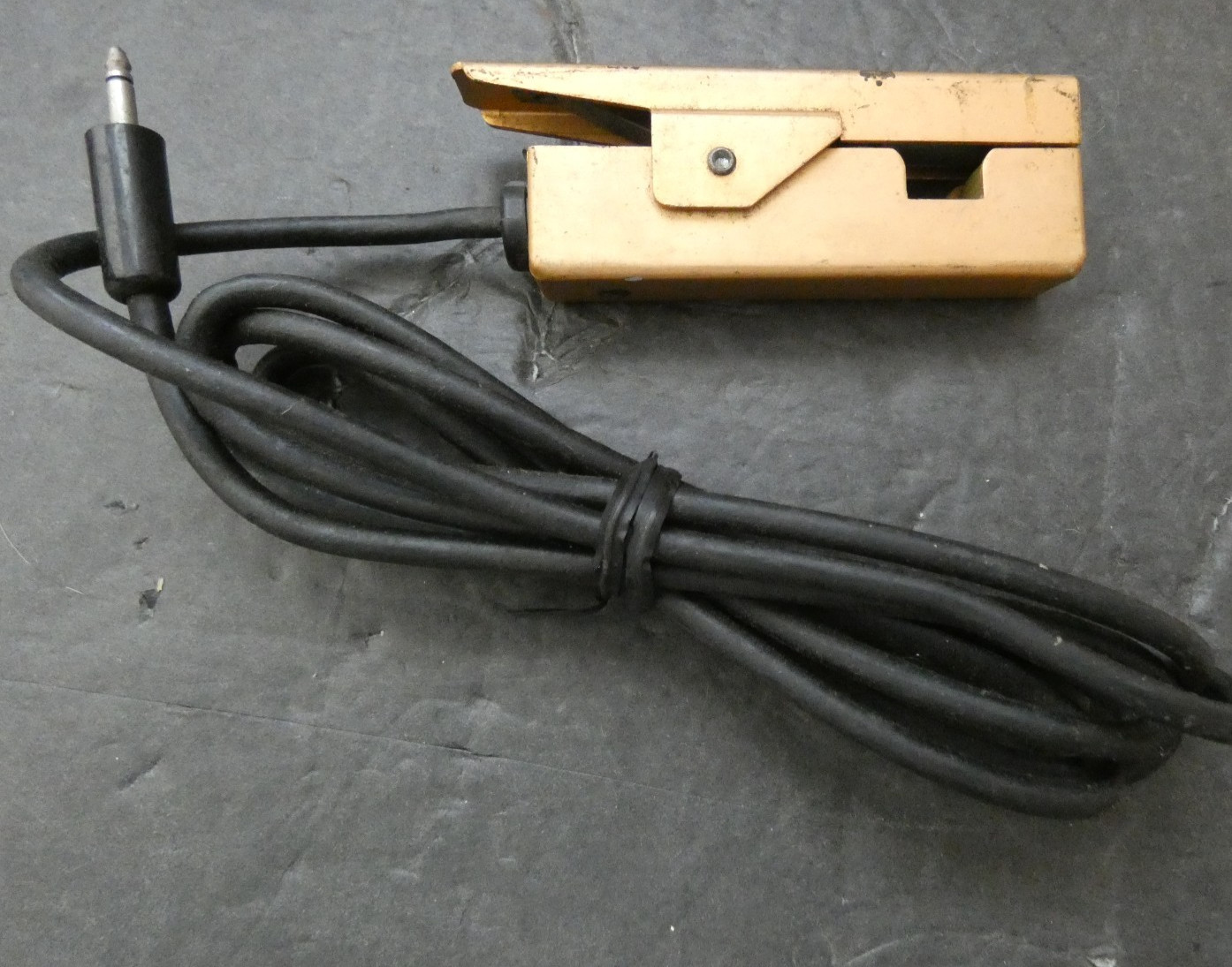 INDUCTION  PICKUP CLAMP