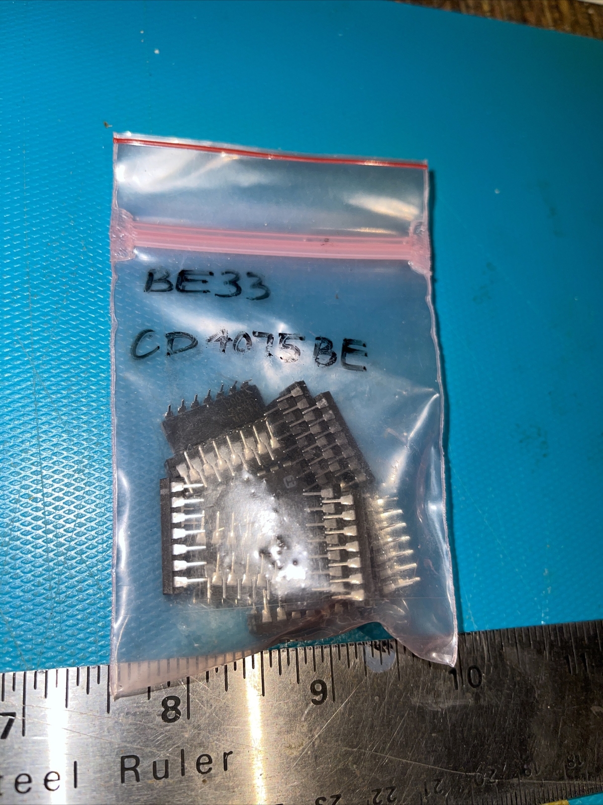CD4075BE (16 Pcs)