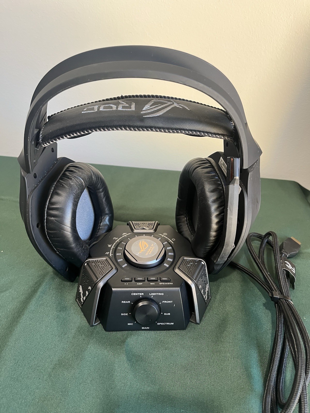 Used ASUS ROG Centurion TRUE 7.1 Surround Sound USB/HDMI Headphones NICE