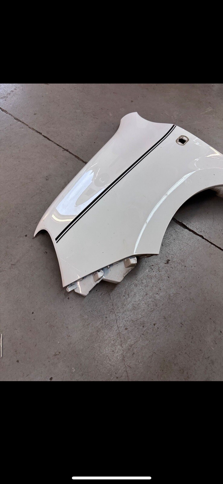 Renault Twingo 3 left wing