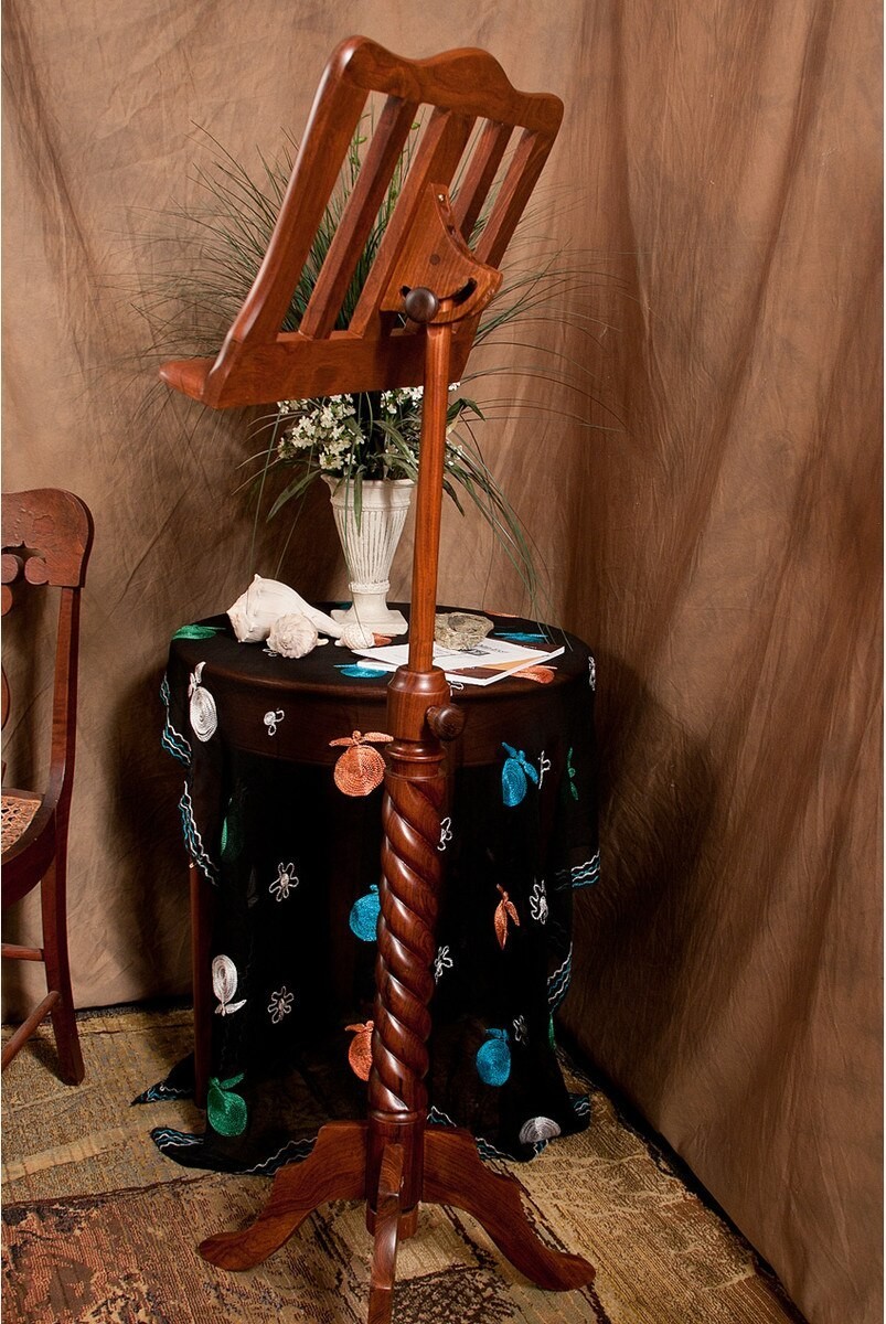 Roosebeck Single Tray Spiral Music Stand