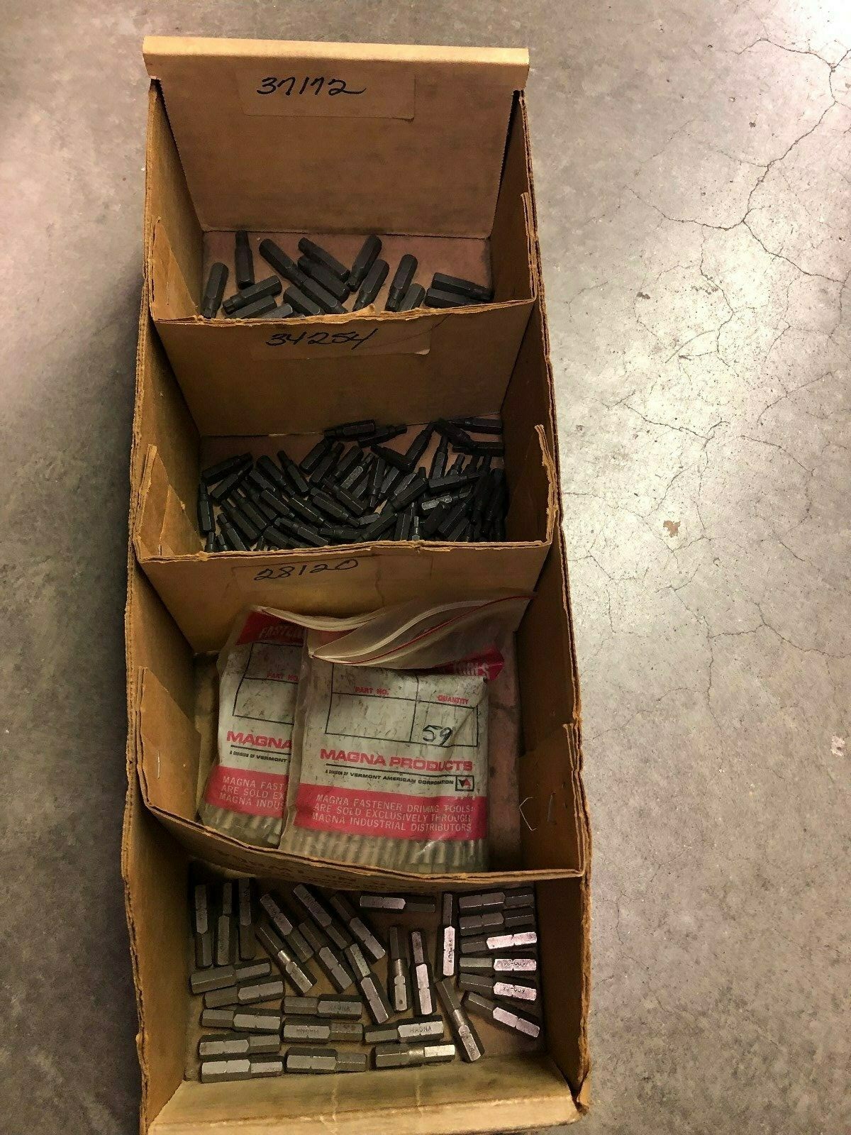 MAGNA 1 LOT OF MISC INSERTS & SOCKETS
