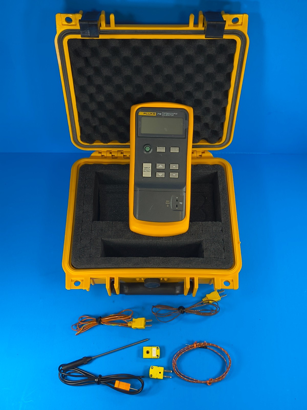 Fluke 714 Thermocouple Calibrator Meter Multimeter