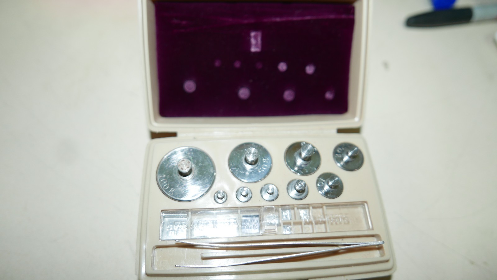 Ohaus 17 pc Precision Calibration Weight Set 1-100g & 10-500mg with Case