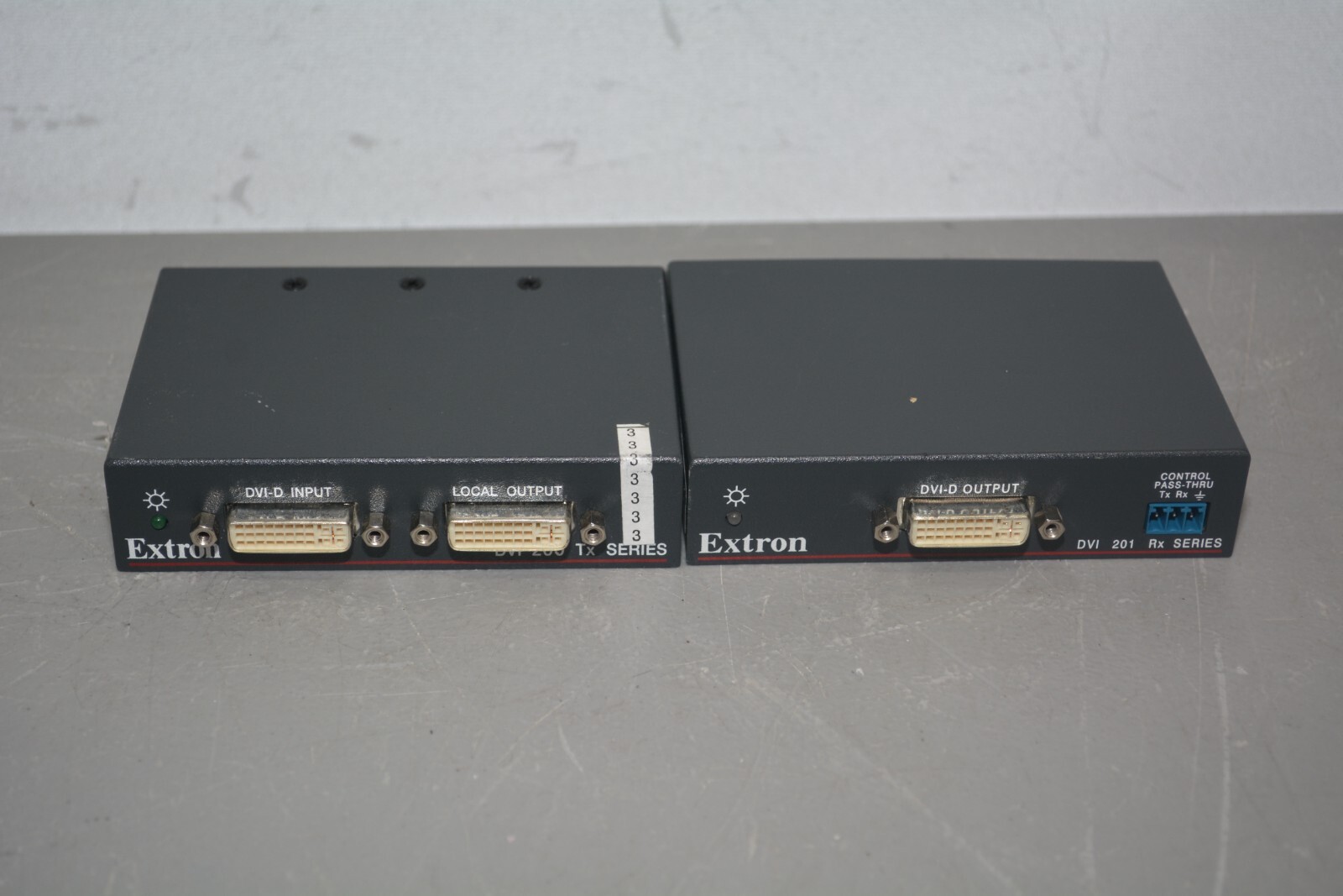 ^ Extron DVI 201 TX / RX Transmitter/Receiver #X1290