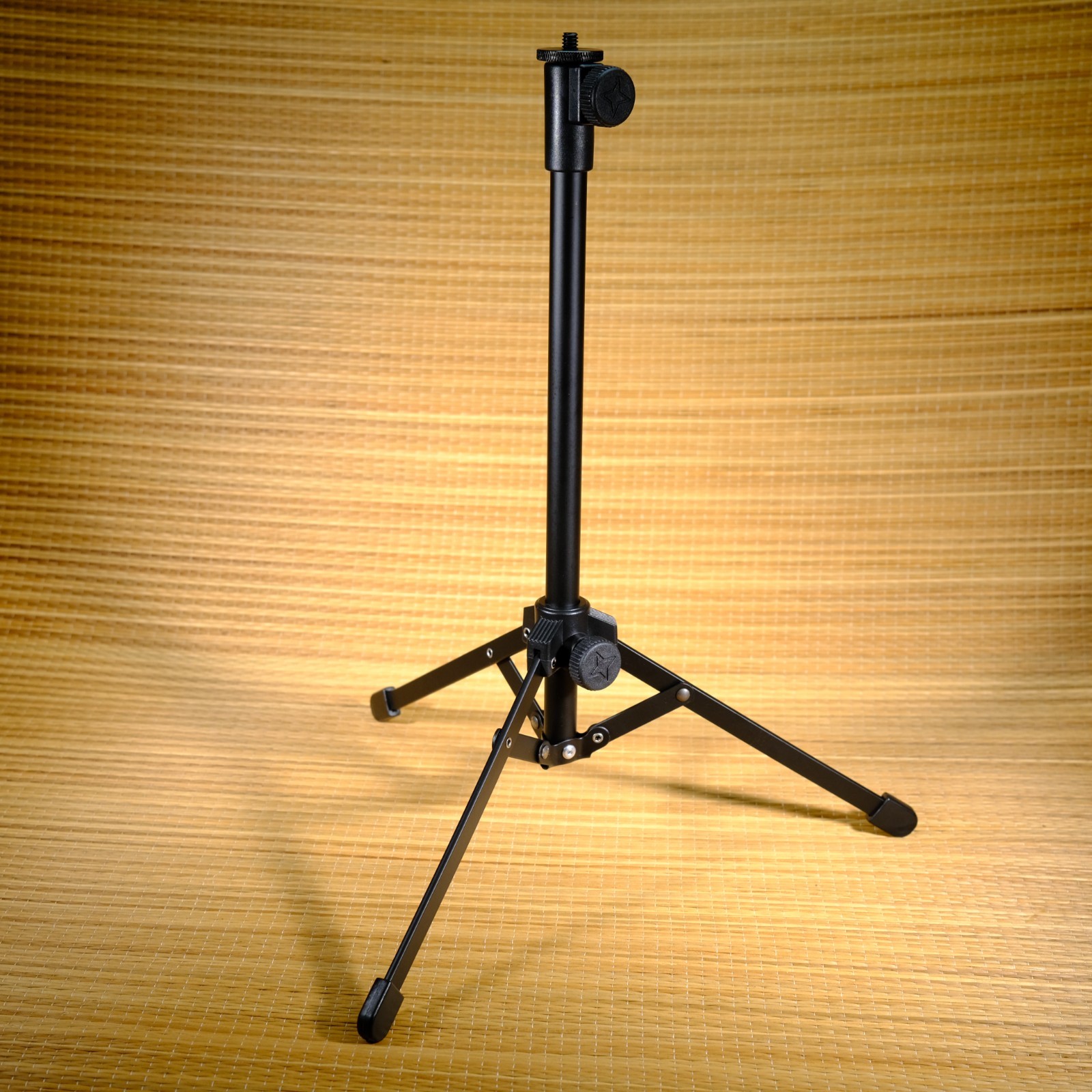BRAND NEW - Tabletop Light Stand or Background Stand - 14" to 23.5" Tall
