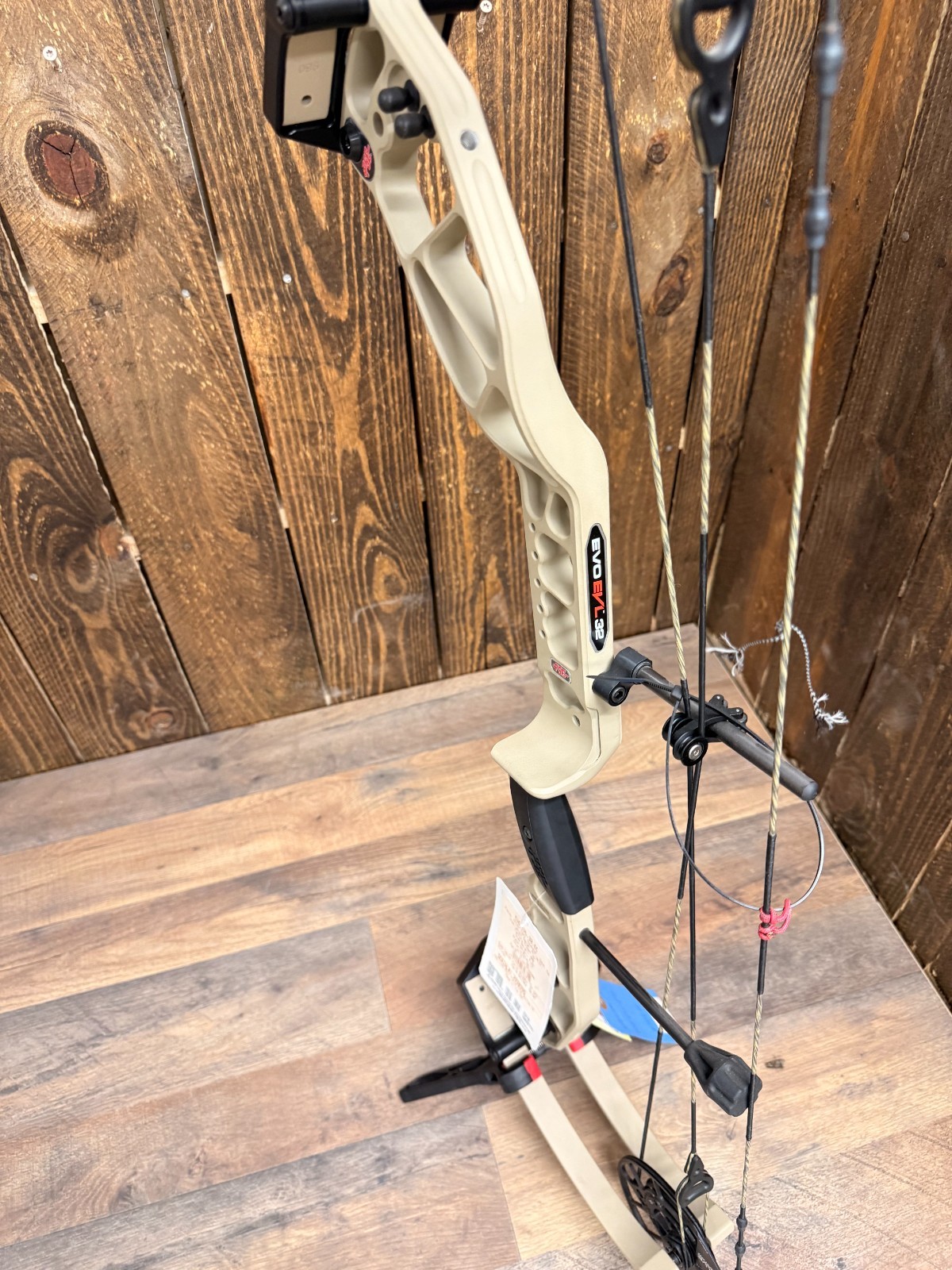 *BOW ONLY* -PSE EVO EVL 32 - Tan - 80lbs - RH