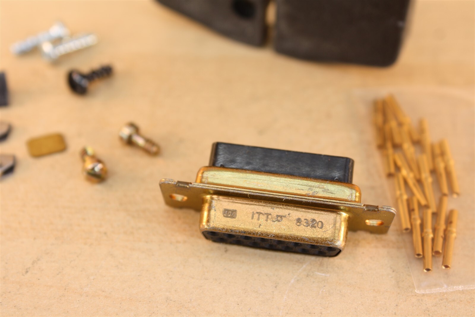 ITT Cannon DAU-15S D Sub Connector, 15 Position w/ Contacts & Backshell