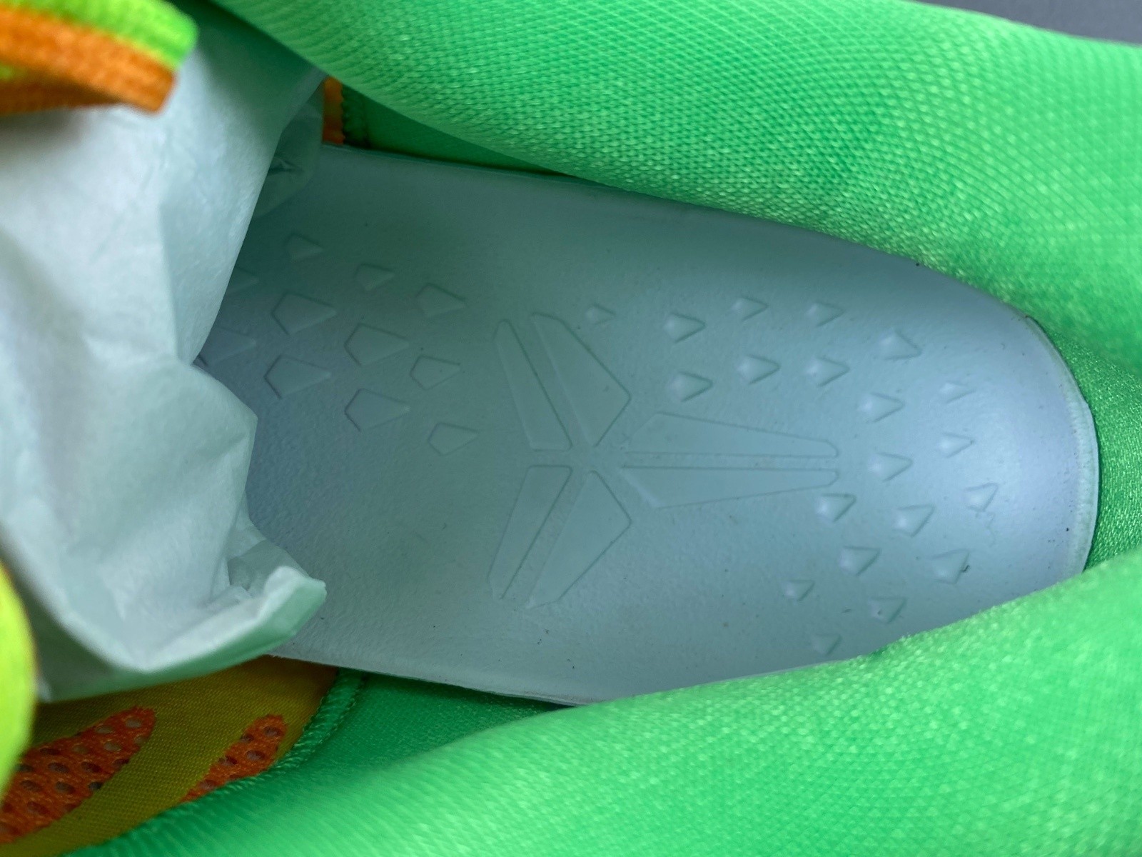 Kobe 8 Ⅷ Protro What The (2025) HM9621-900
