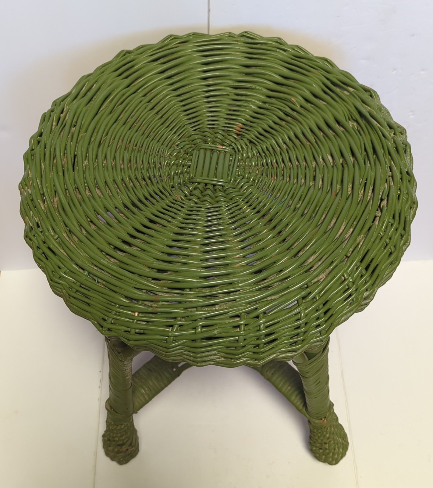 Vintage Round Wicker Stool - Green