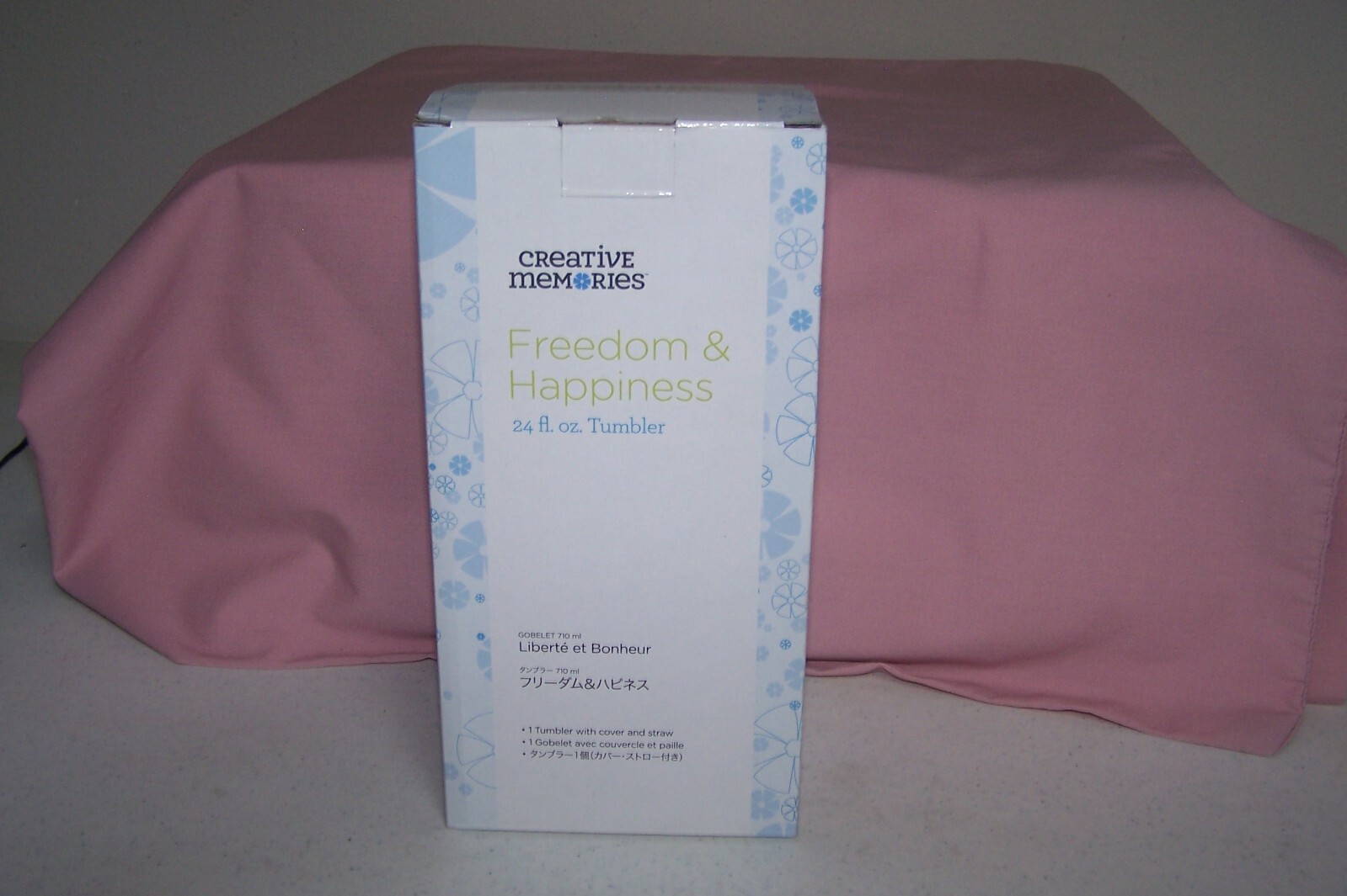 CREATIVE MEMORIES 24 oz. Blue and White FREEDOM & HAPPINESS Clear Tumbler NEW