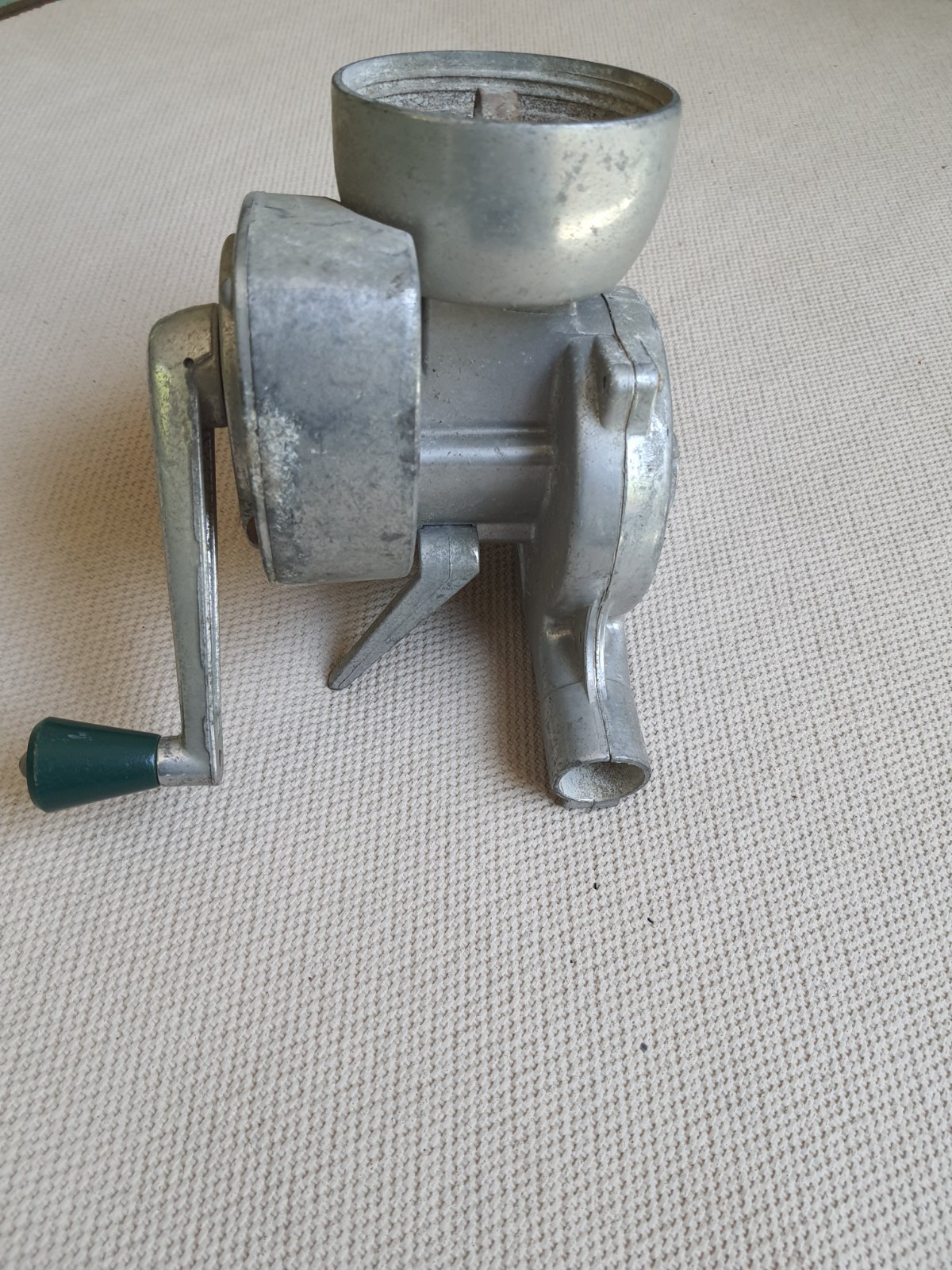 Vintage SCOTTS ZEPHYR Crank Duster Seeder