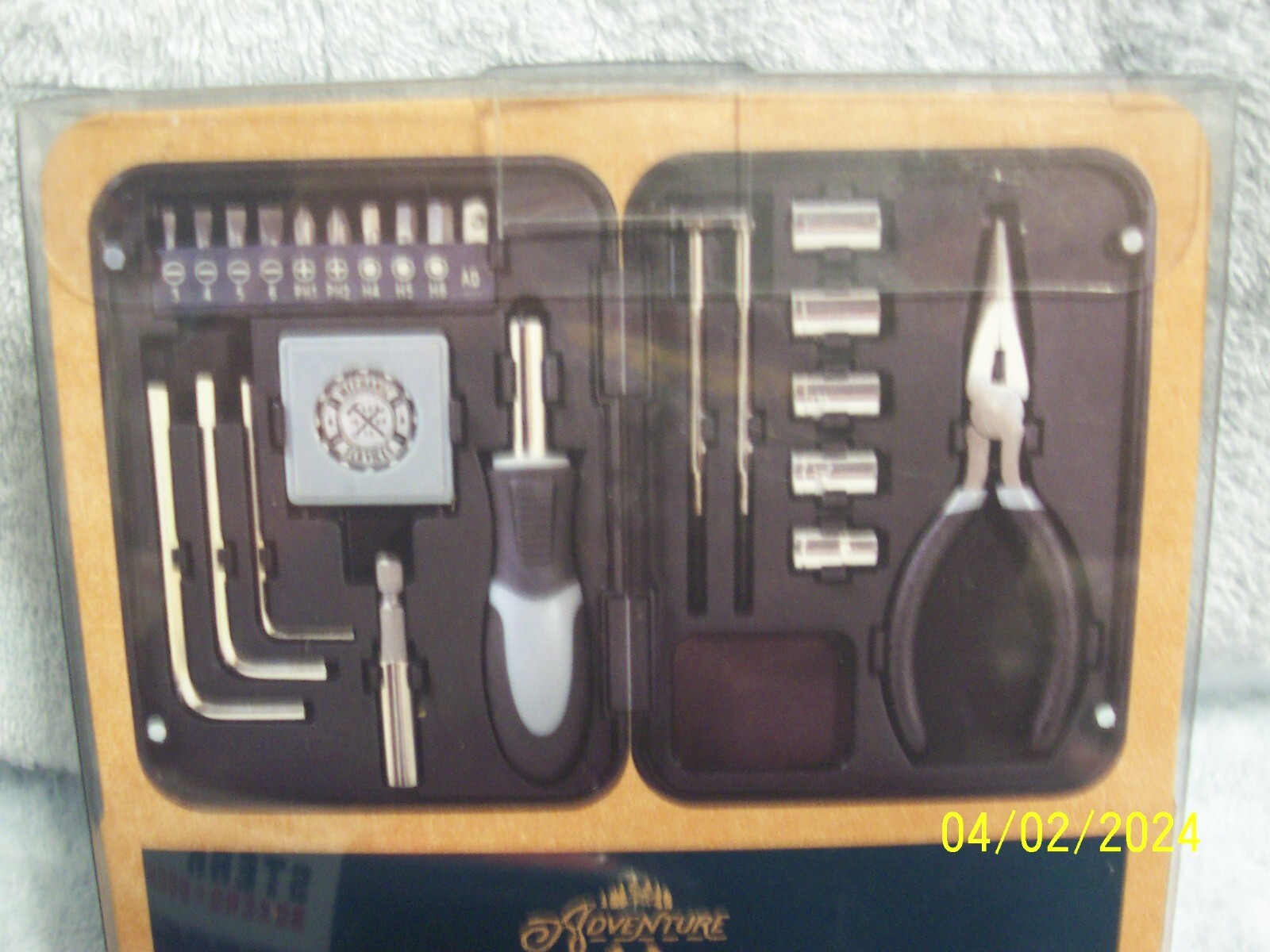 Adventure Out There Urban Compact Tool Set New