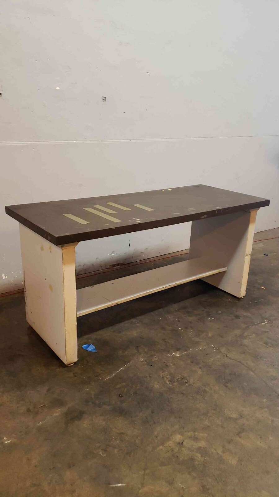 6' Brown and Gray Lab Table(1367AA)