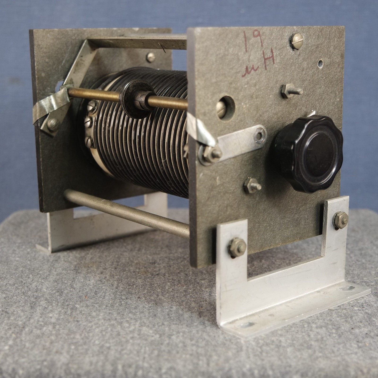 Rotary Inductor Coil Size 4.5" x 3" Dia 22 Turns 19.5 uH 5.5 tns/inch With Knob